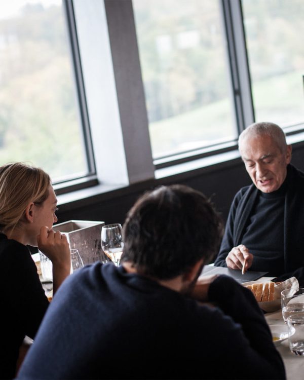 Massimo Vignelli con Ella e Antonio Capaldo