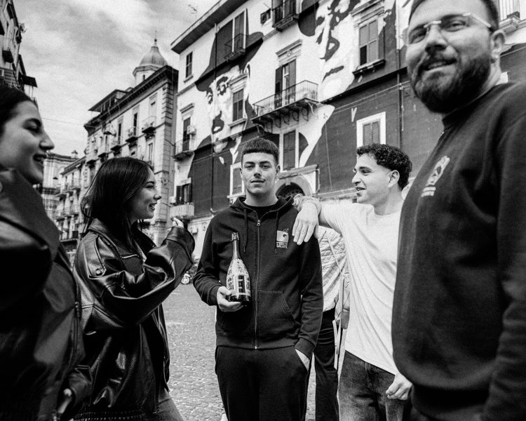 Le Cronache di Napoli x DUBL Metodo Classico - I ragazzi della Fondazione di Comunità San Gennaro (6) Le Cronache di Napoli x DUBL Metodo Classico - I ragazzi della Fondazione di Comunità San Gennaro (6)